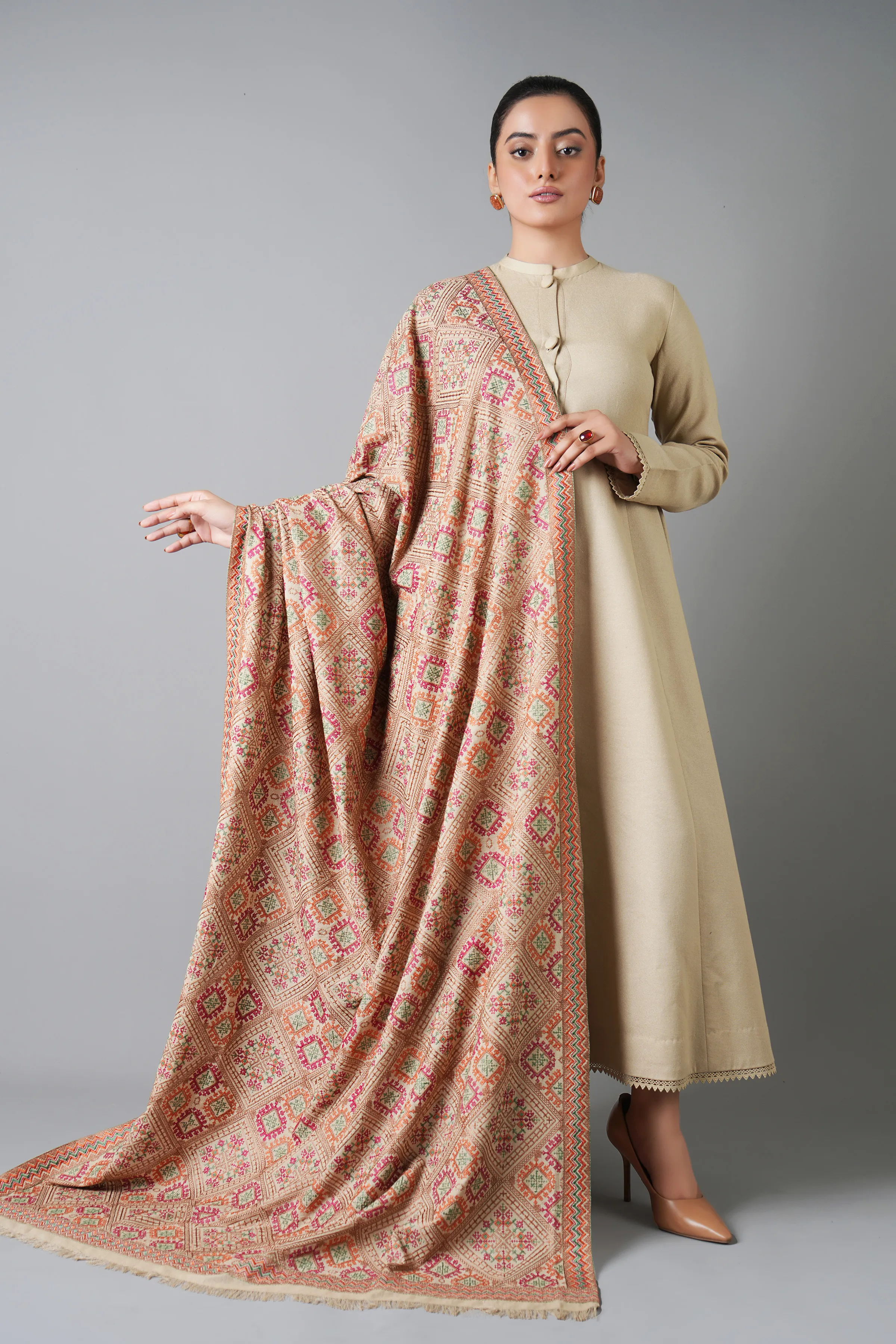 TRIBAL GLOW-01 SHAWL