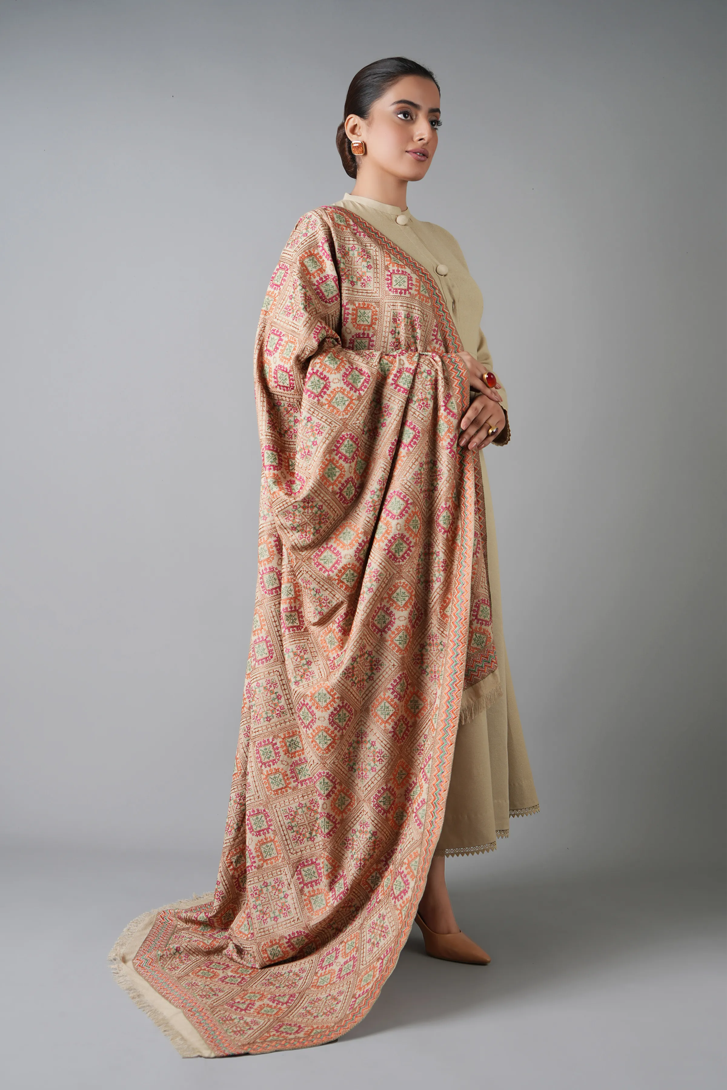 TRIBAL GLOW-01 SHAWL