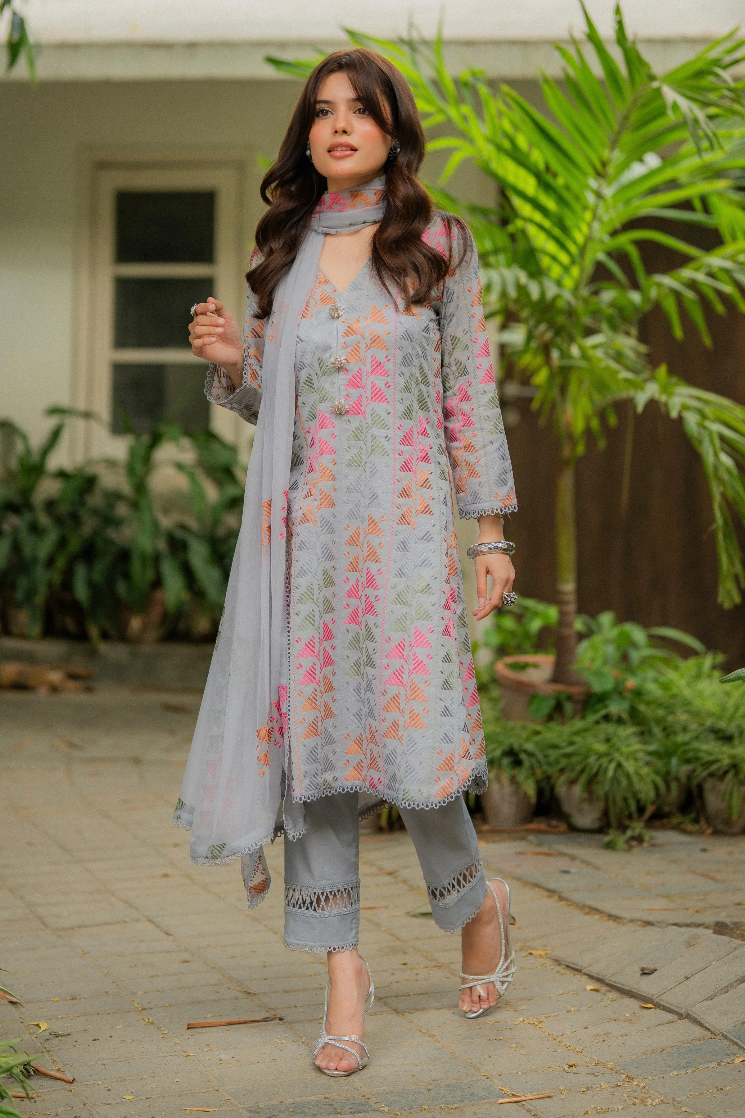 RAMZ E PHULKARI