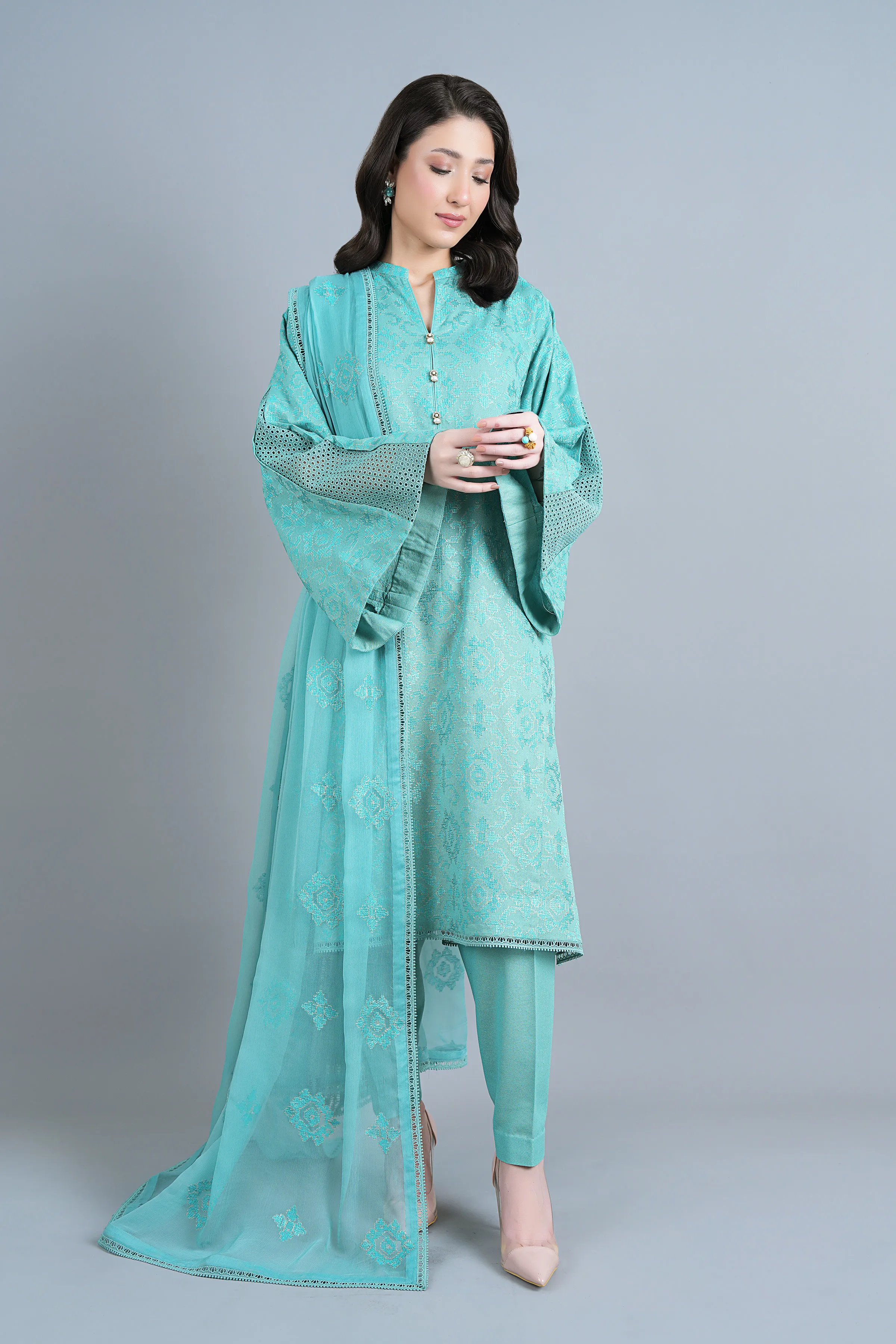 Retail Price: 18,300/-PKR