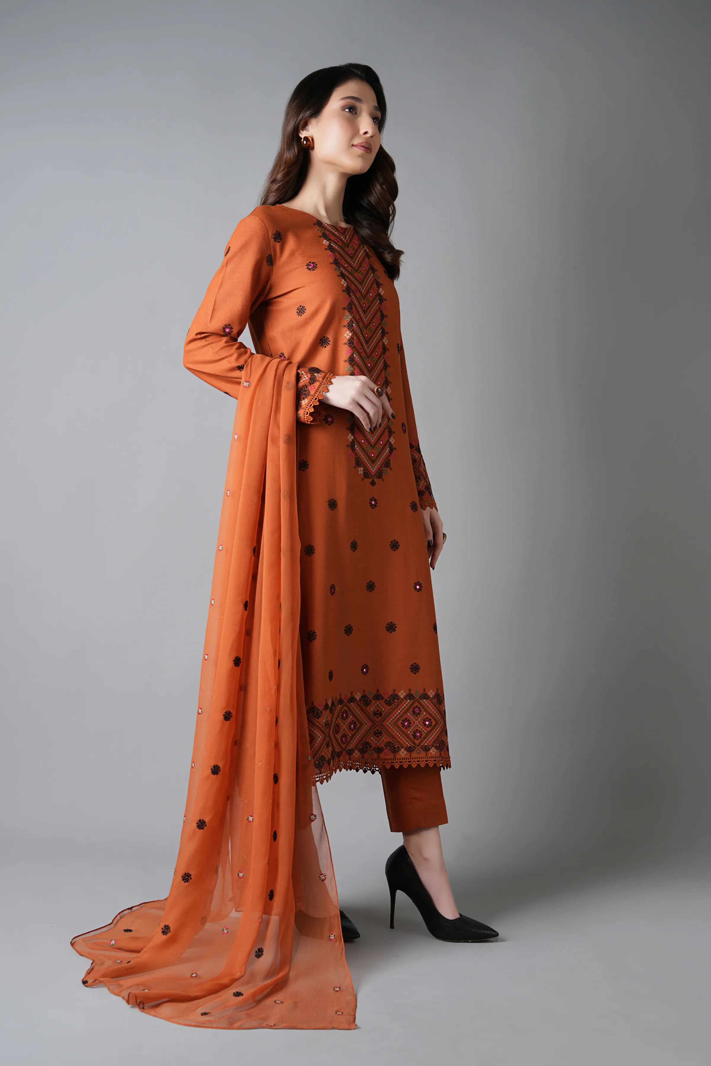 FESTIVE TALES-SHISHA WORK