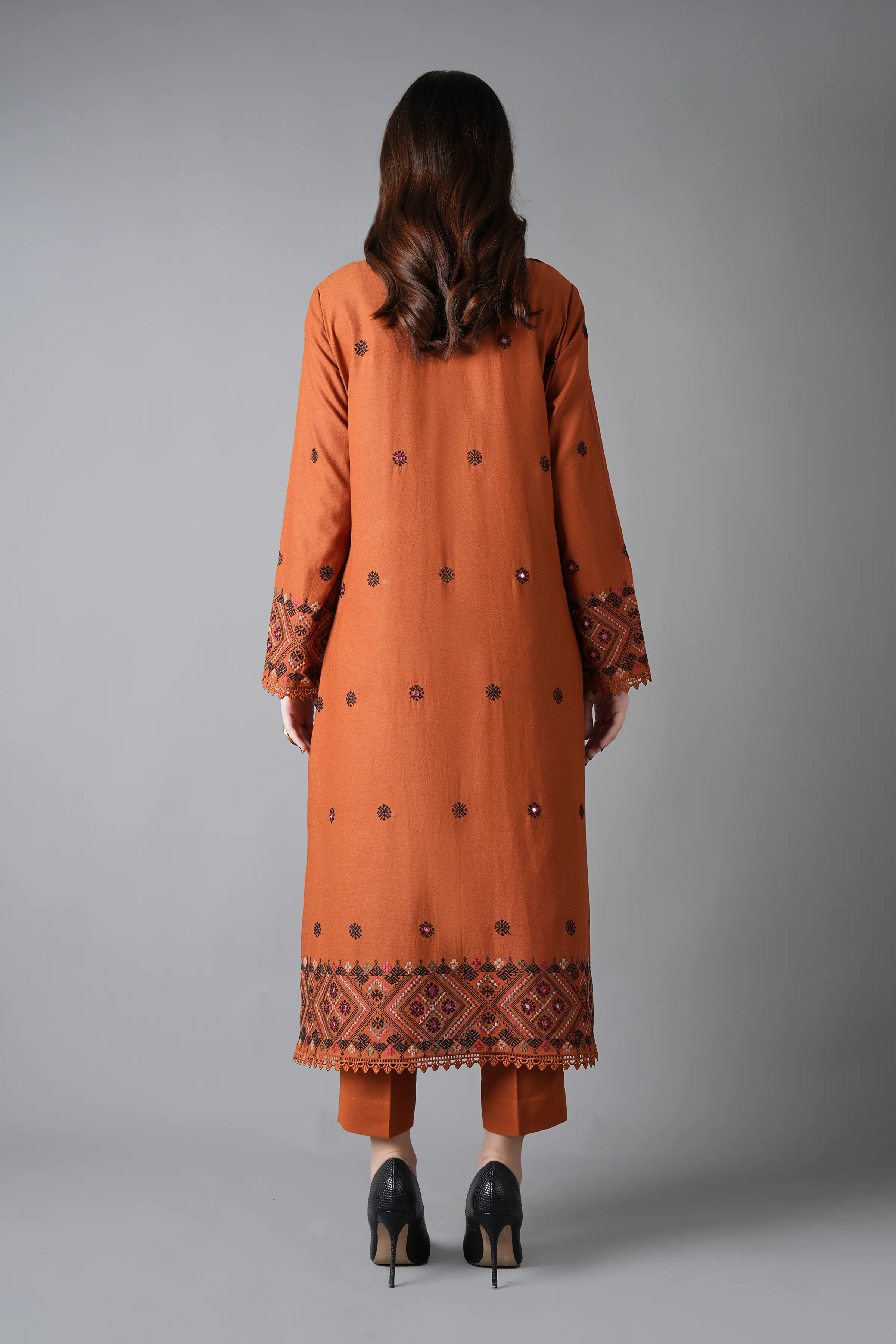 FESTIVE TALES-SHISHA WORK