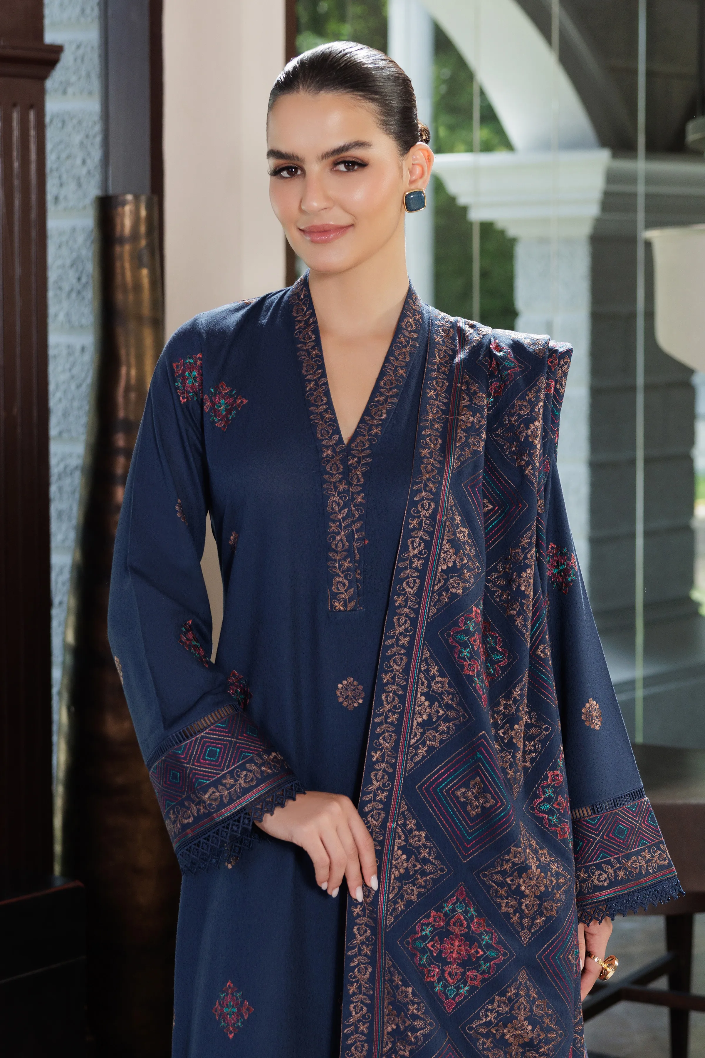 GEOMETRIC FUSION-02 SHAWL | Bareeze