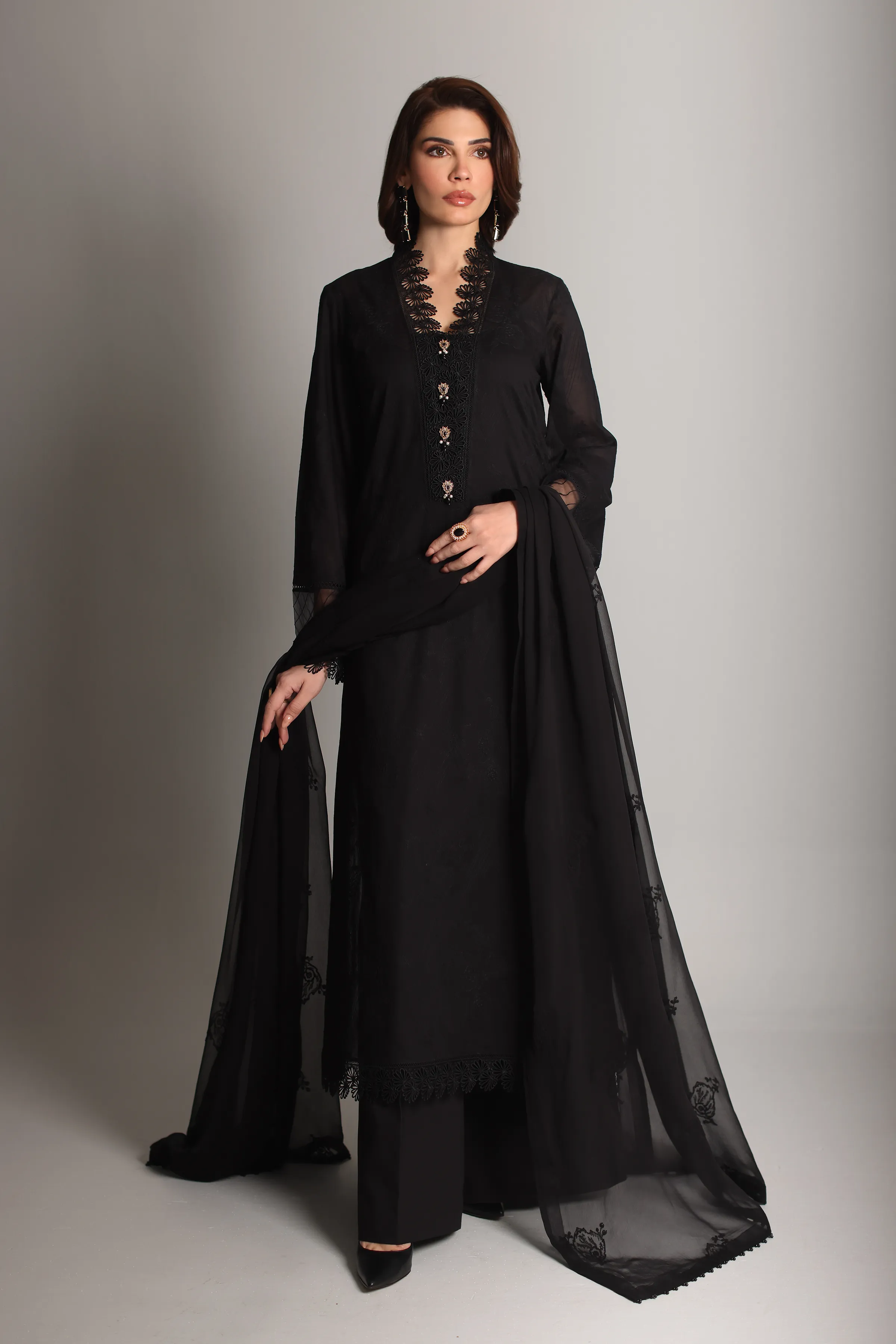 BLACK CLASSIC MHR-45 | Bareeze